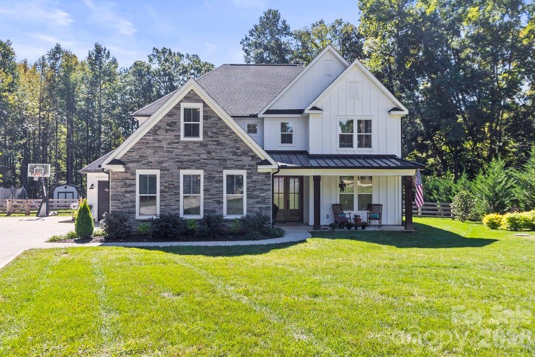 House in Bear Poplar, North Carolina, United States 1 - 19032515