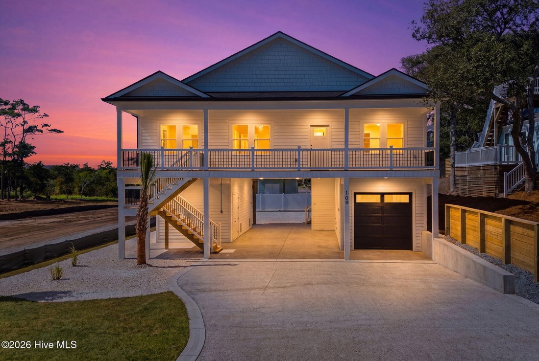 House in Oak Island, North Carolina, United States 2 - 19020697