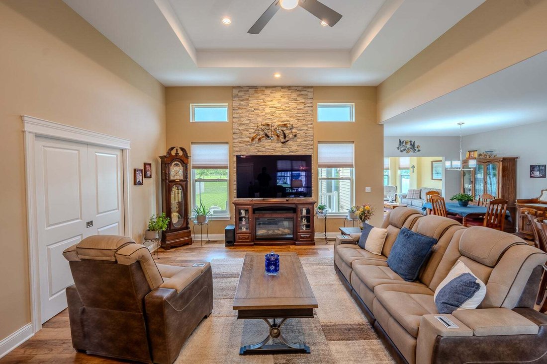 House in Pingree Grove, Illinois, United States 4 - 19020664