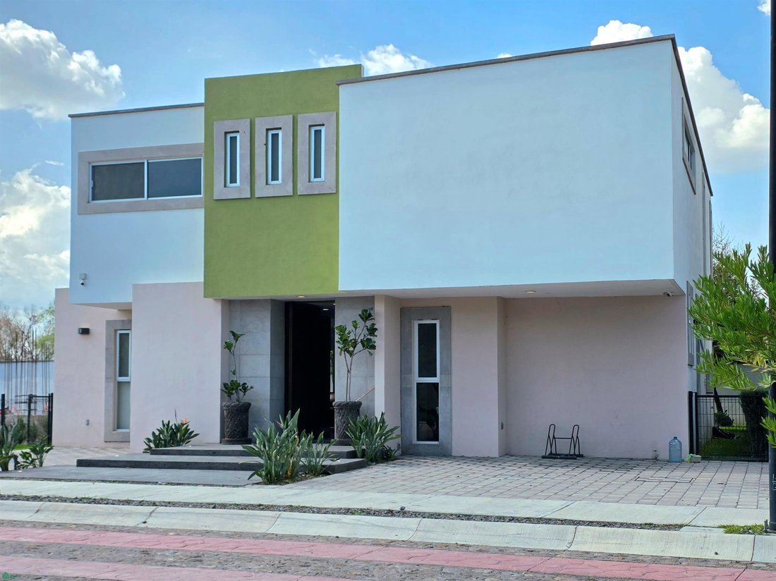 Condo in Corregidora Municipality, Querétaro, Mexico 1 - 18680340