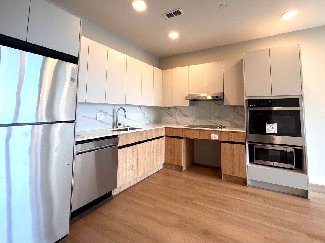 Condo in Boston, Massachusetts, United States 1 - 19027775