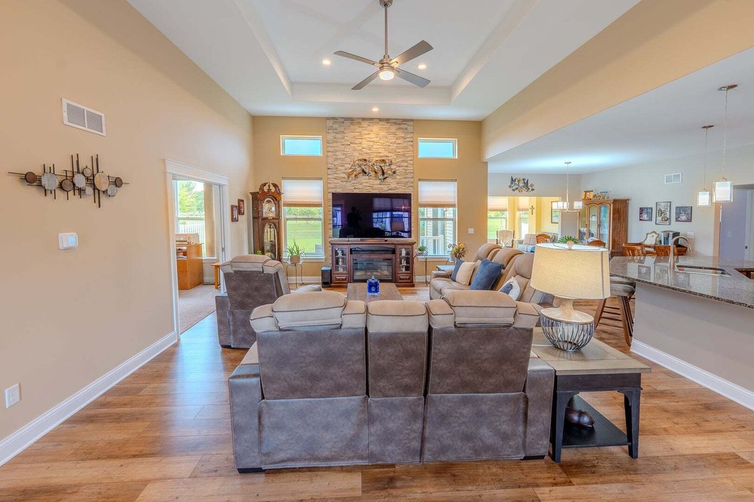 House in Pingree Grove, Illinois, United States 3 - 19020664