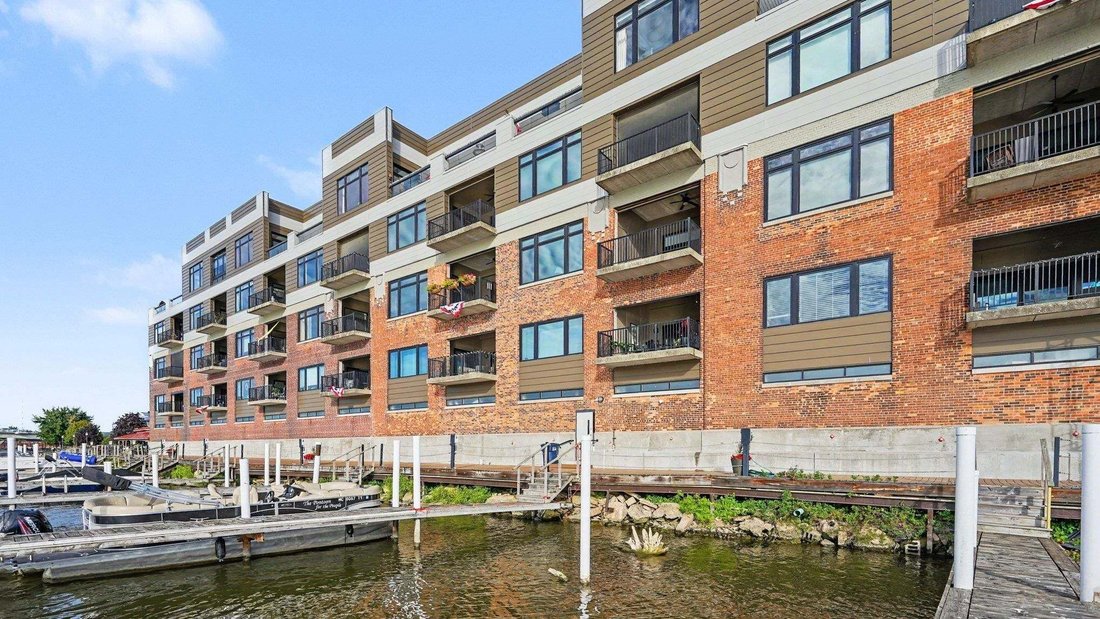 Condo in Bay City, Michigan, United States 2 - 19020771