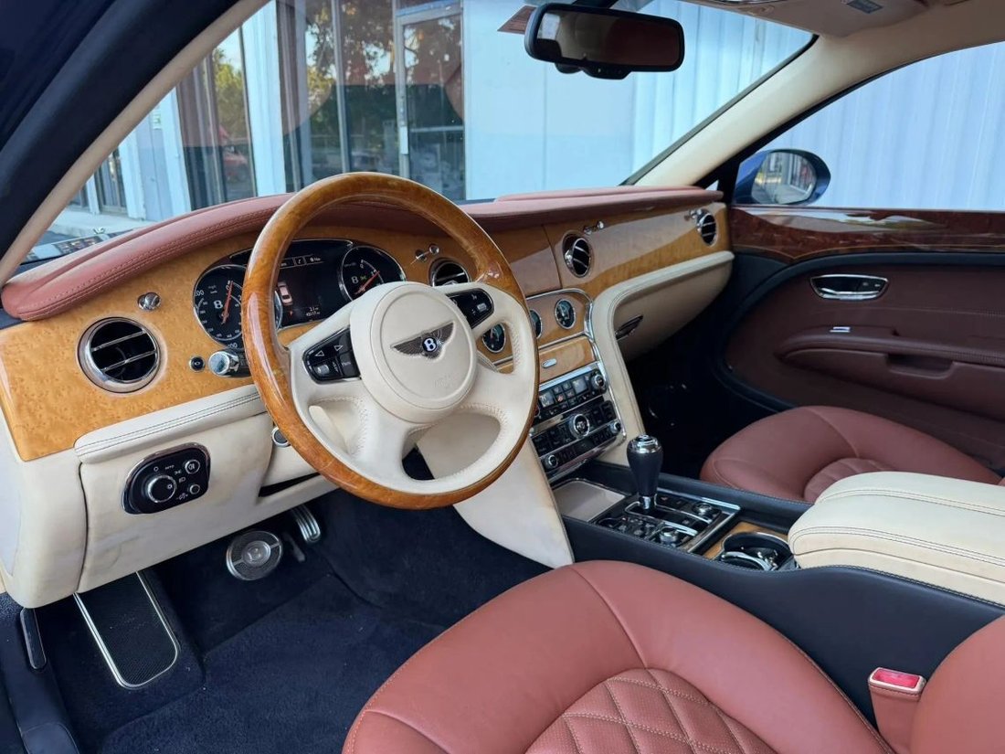 Sedan in Boynton Beach, FL, United States 5 - 19025723