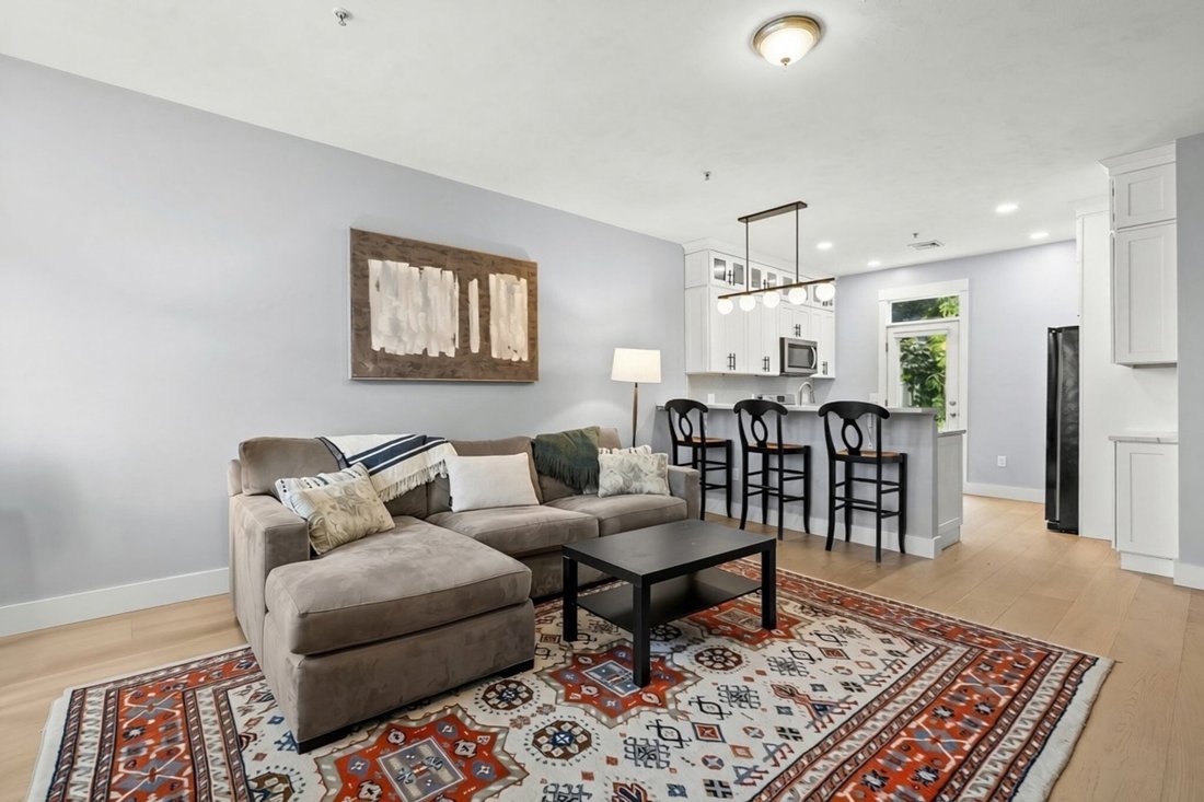 Condo in Boston, Massachusetts, United States 4 - 19028535