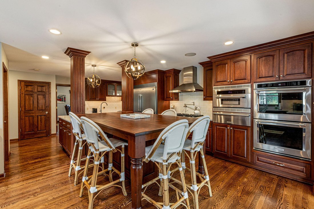House in Thiensville, Wisconsin, United States 3 - 19031817