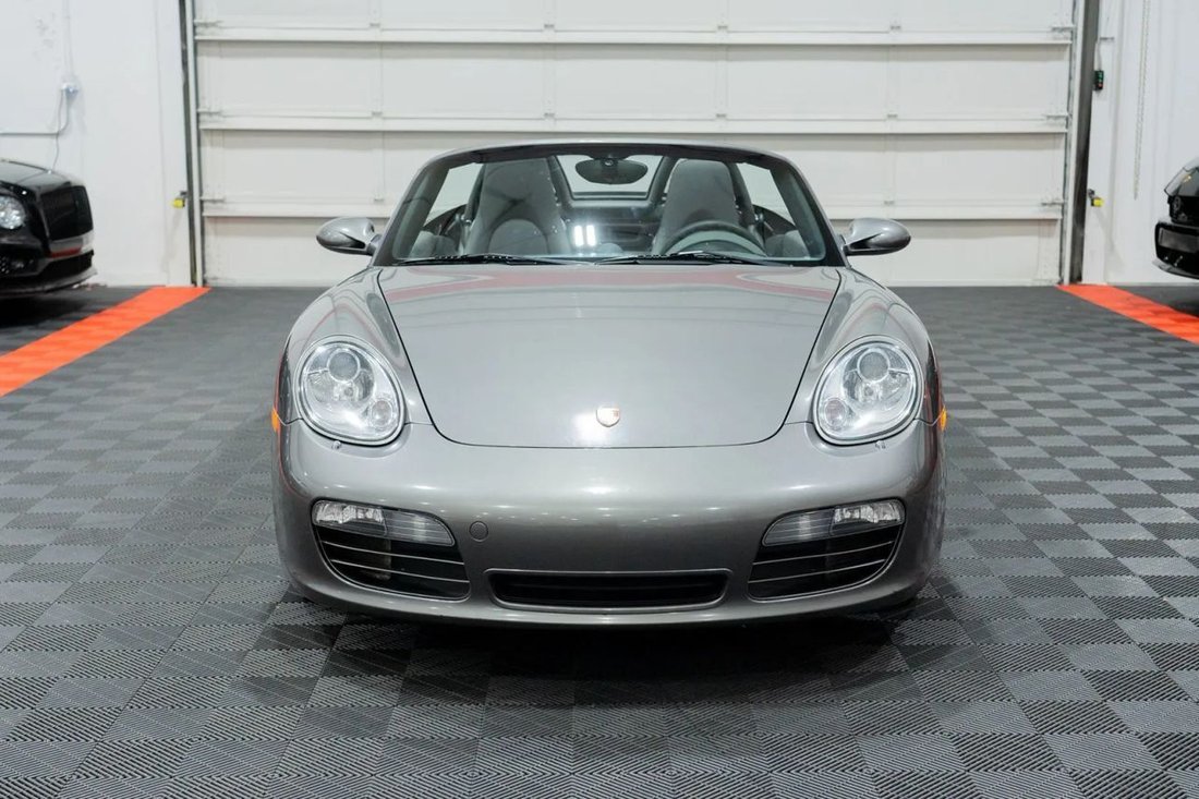 Cabriolet in Kent, WA, United States 2 - 19032926