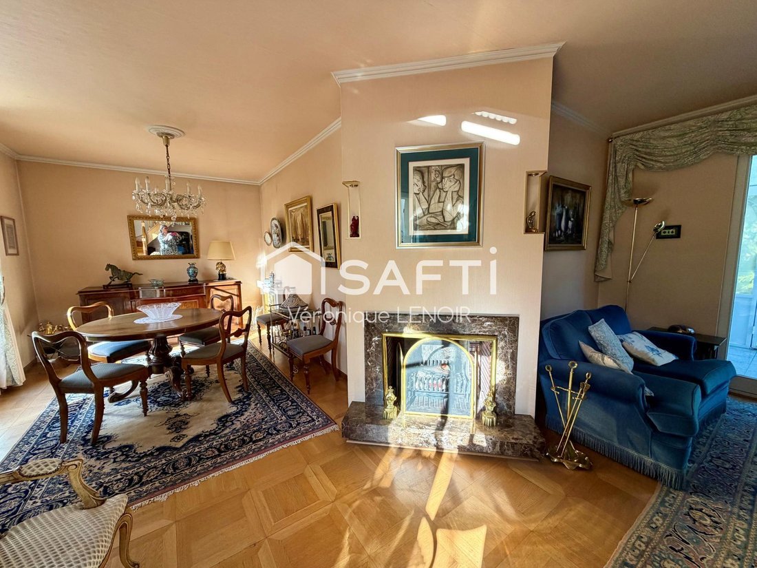 House in Le Vésinet, Ile-de-France, France 3 - 19033066