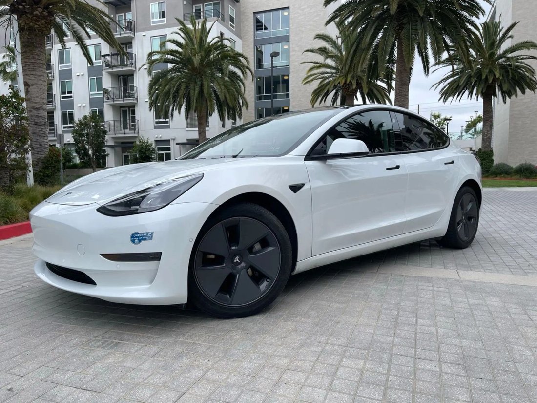 Sedan in Riverside, CA, United States 3 - 19029615