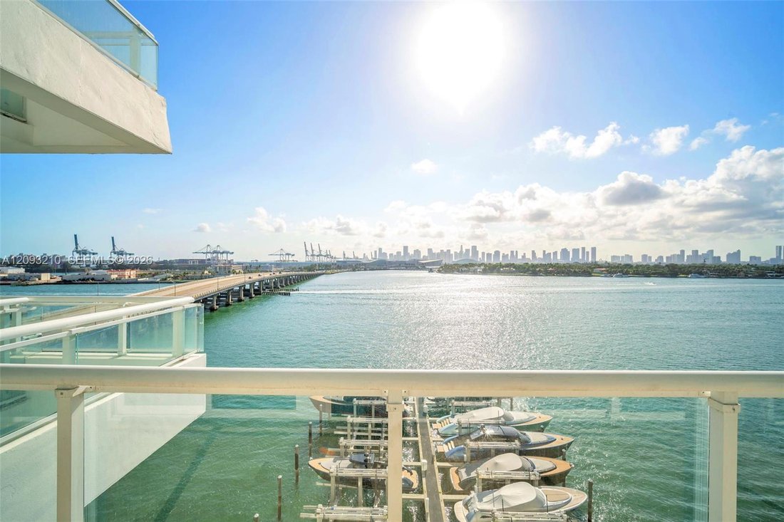 Condo in Miami Beach, Florida, United States 1 - 19025263