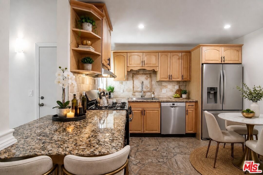 Condo in Los Angeles, California, United States 3 - 19024922