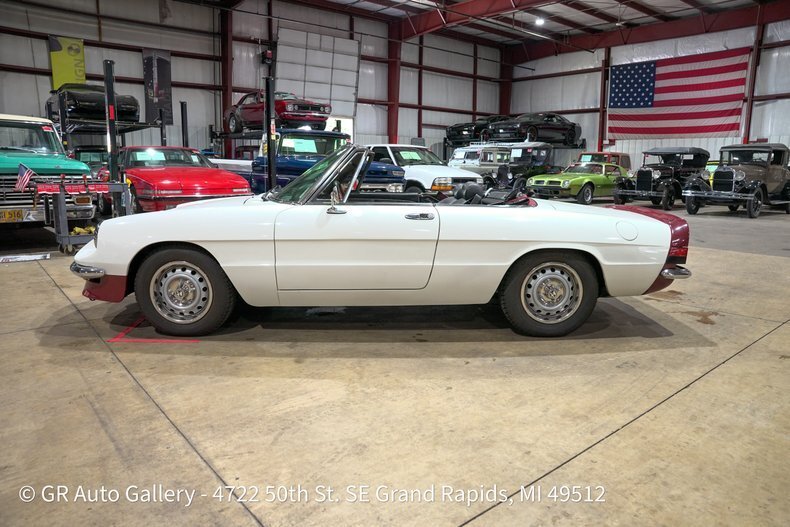 Cabriolet in Grand Rapids, United States 4 - 19027229