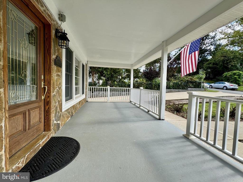 House in Pimmit Hills, Virginia, United States 4 - 19031984