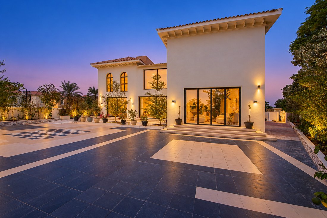 Villa in Al Wasl, Dubai, United Arab Emirates 2 - 19031815