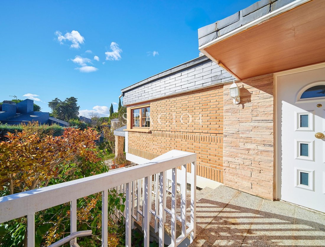 Chalet a Las Rozas de Madrid, Madrid, Spagna 5 - 18357112