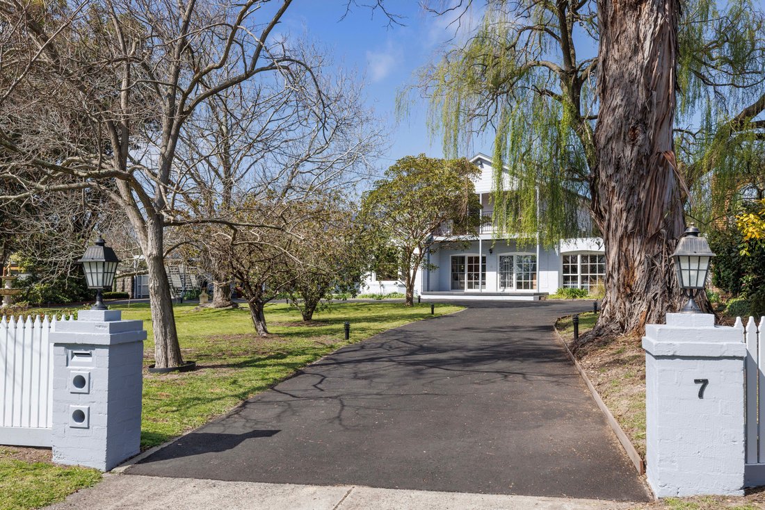 House in Mount Eliza, Victoria, Australia 1 - 19032097