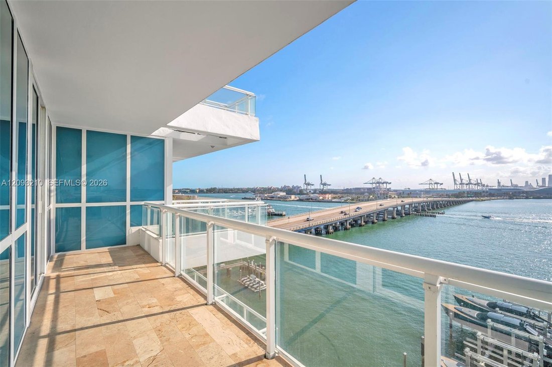 Condo in Miami Beach, Florida, United States 2 - 19025263