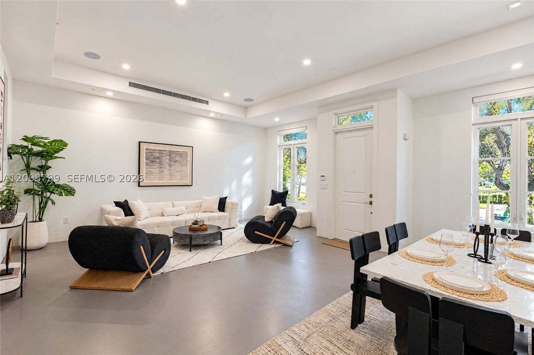 Townhouse in Coral Gables, Florida, United States 1 - 19020349