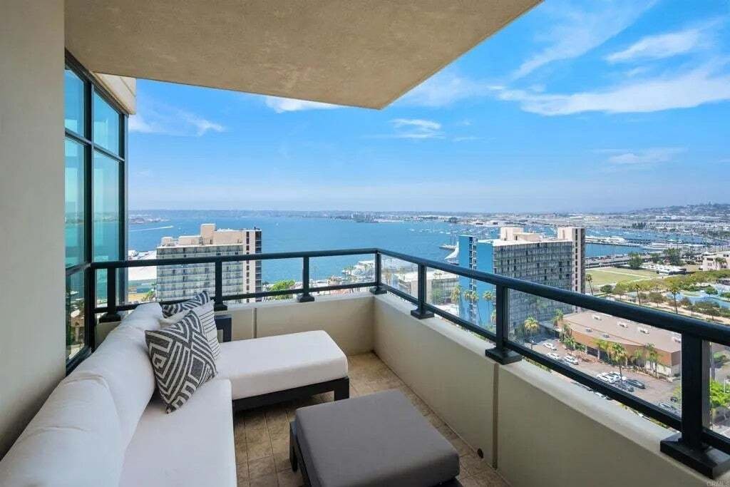 Condo in San Diego, California, United States 5 - 19029413