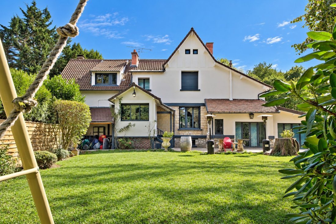 House in Gressets-Centre-Garenne-Bechevet, La Celle-Saint-Cloud, France 2 - 19027745