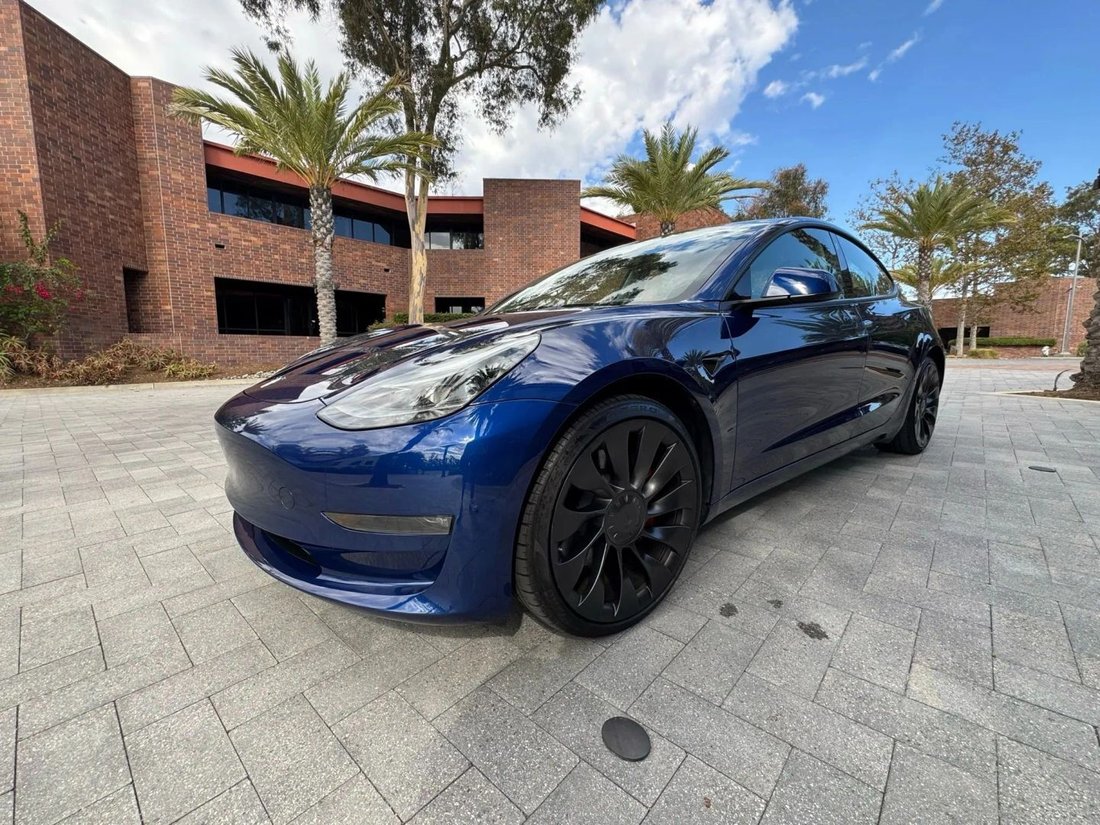 Sedan in Riverside, CA, United States 3 - 19029679