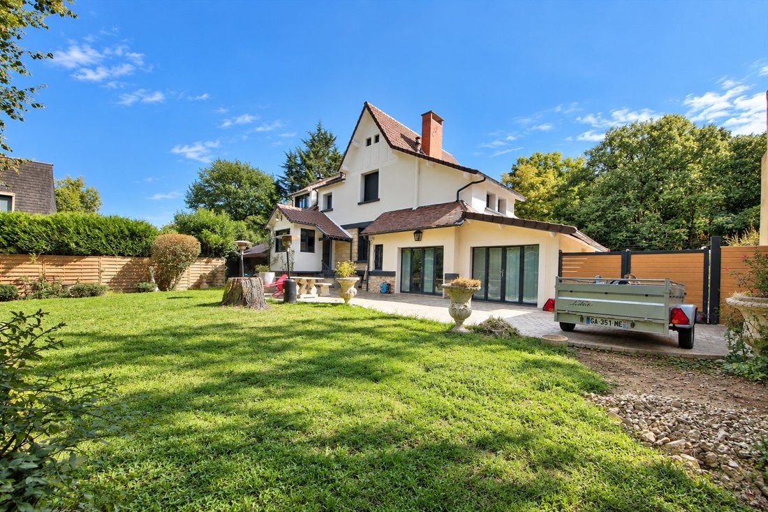 House in Gressets-Centre-Garenne-Bechevet, La Celle-Saint-Cloud, France 1 - 19027745