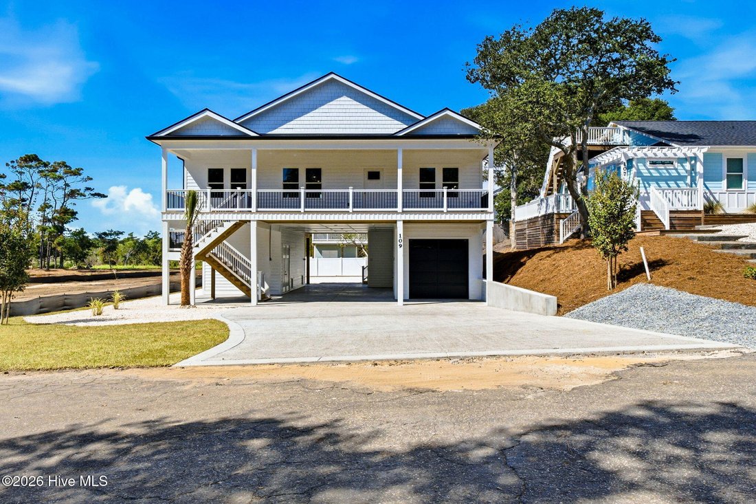 House in Oak Island, North Carolina, United States 5 - 19020697