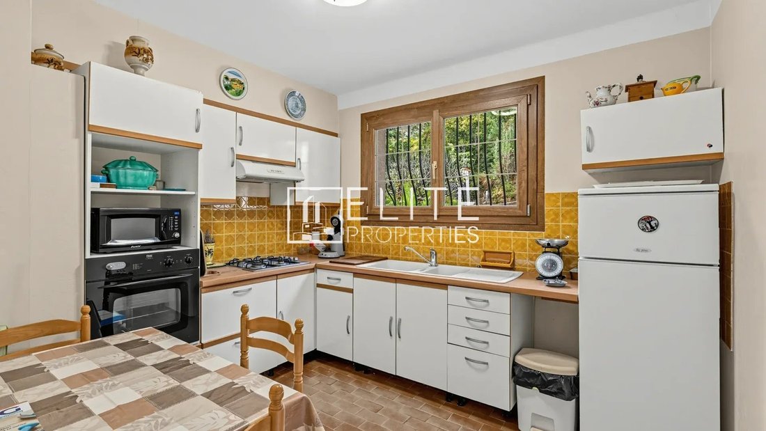 House in Le Roc Fleuri-Capitou (Jeanne d'Arc), Mandelieu-la-Napoule, France 3 - 19034240