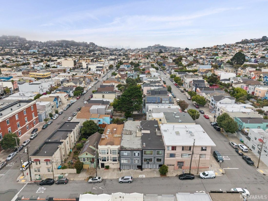 San Francisco, California, United States 2 - 19022755