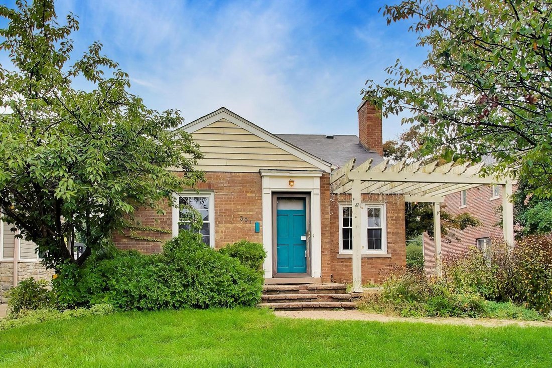 House in Elmhurst, Illinois, United States 1 - 19028043