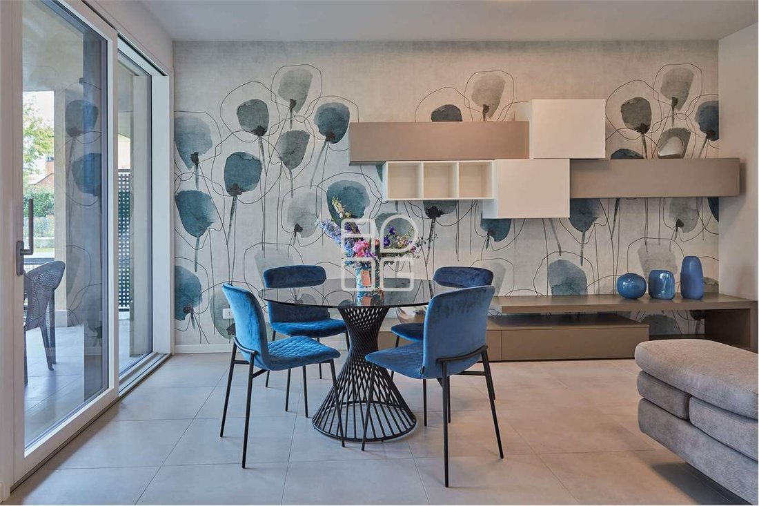 Apartment in Rivoltella, Desenzano del Garda, Lombardy 2 - 19023565