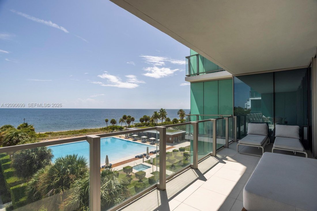 Condo in Key Biscayne, Florida, United States 1 - 19025208