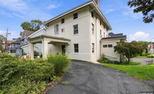 Apartment in East Orange, New Jersey, United States 1