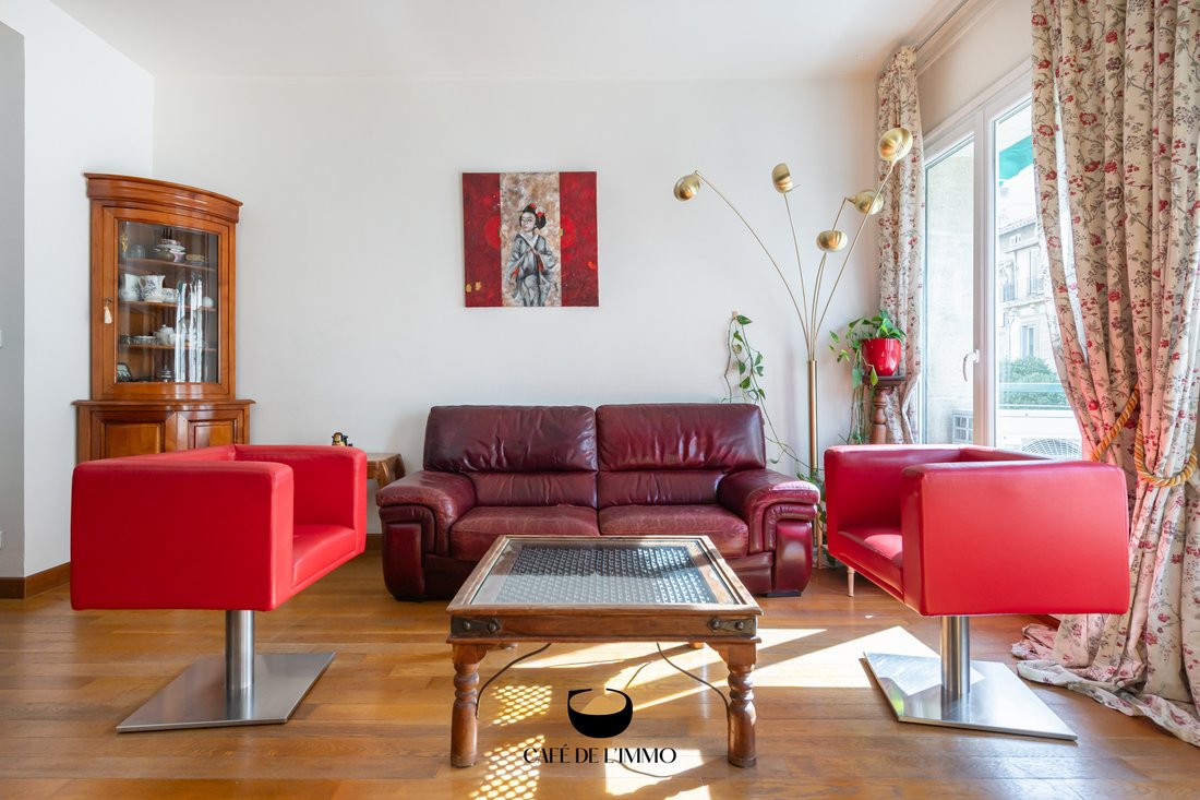 Apartment in Castellane, 6e Arrondissement, Marseille 4 - 19032673