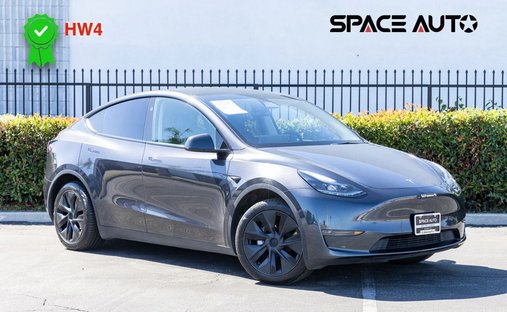 2025 Tesla Model Y Long Range Sport Utility 4D in Azusa, CA, United States 1