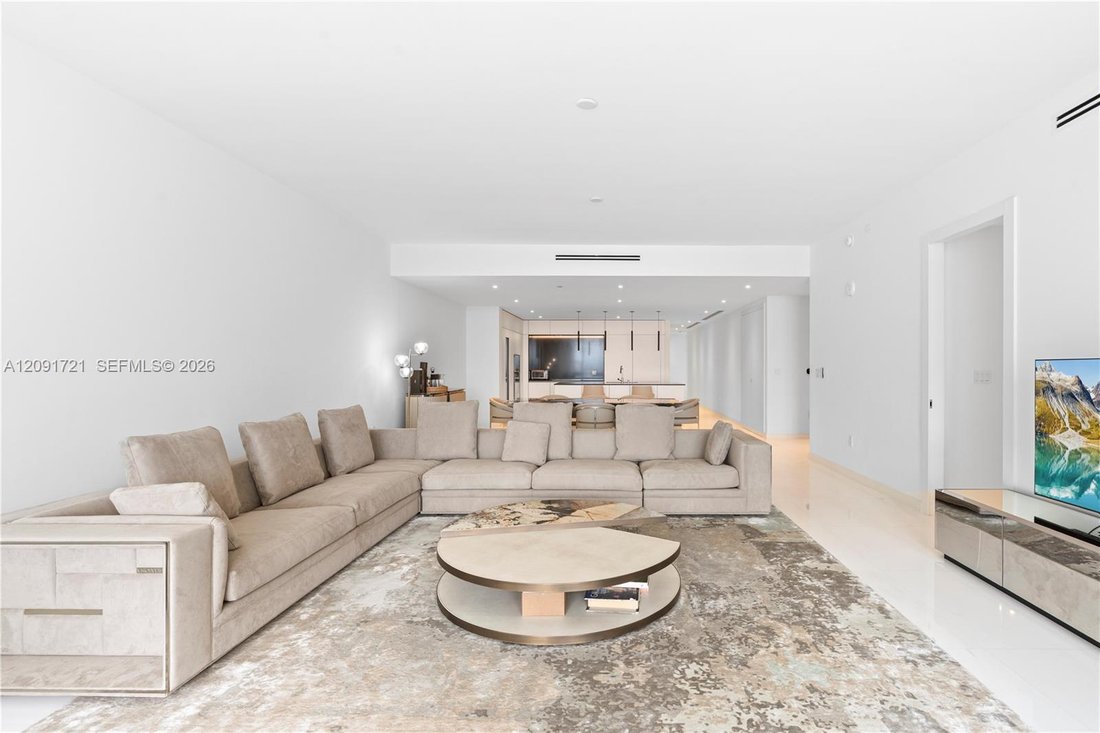 Condo in Miami, Florida, United States 5 - 19024960