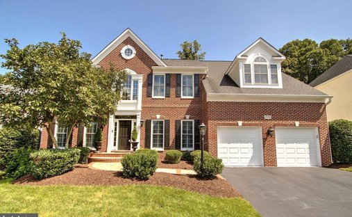 House in Potomac Falls, Virginia, United States 1