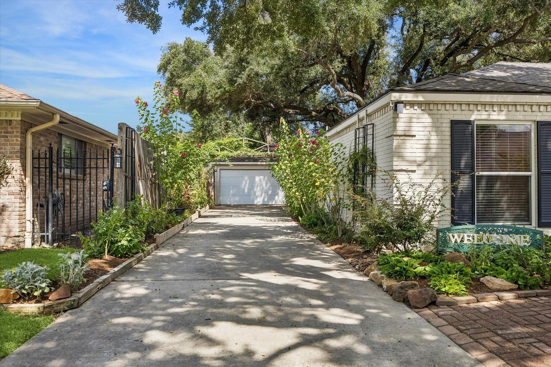 House in Houston, Texas, United States 3 - 19024752