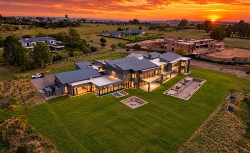 House in Kyalami AH, Gauteng, South Africa 1