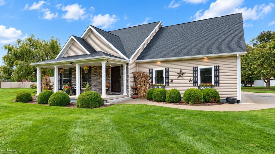 House in Owosso charter Township, Michigan, United States 2 - 19024119