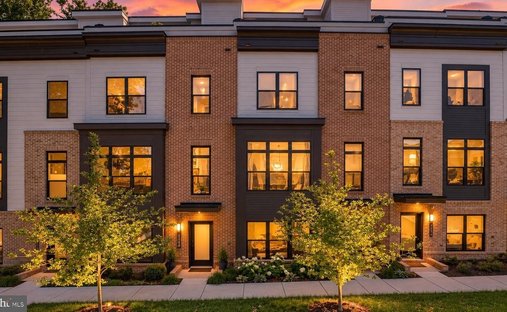 Townhouse in Pimmit Hills, Virginia, United States 1