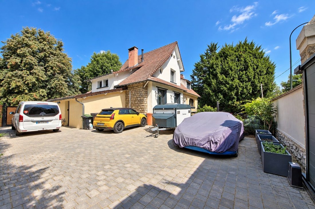 House in Gressets-Centre-Garenne-Bechevet, La Celle-Saint-Cloud, France 5 - 19027745