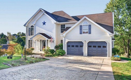 House in Fishersville, Virginia, United States 1