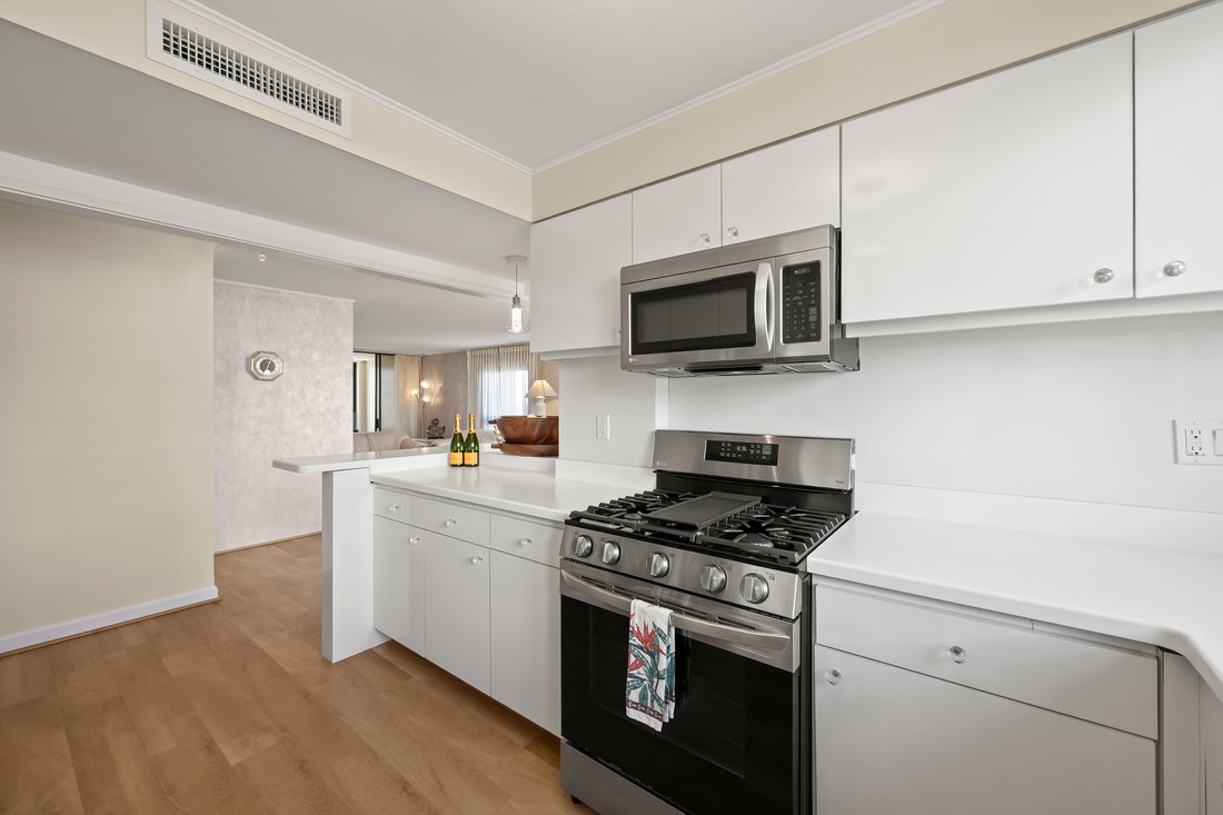 Condo in Honolulu, Hawaii, United States 4 - 19028159
