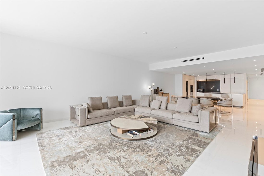 Condo in Miami, Florida, United States 4 - 19024960