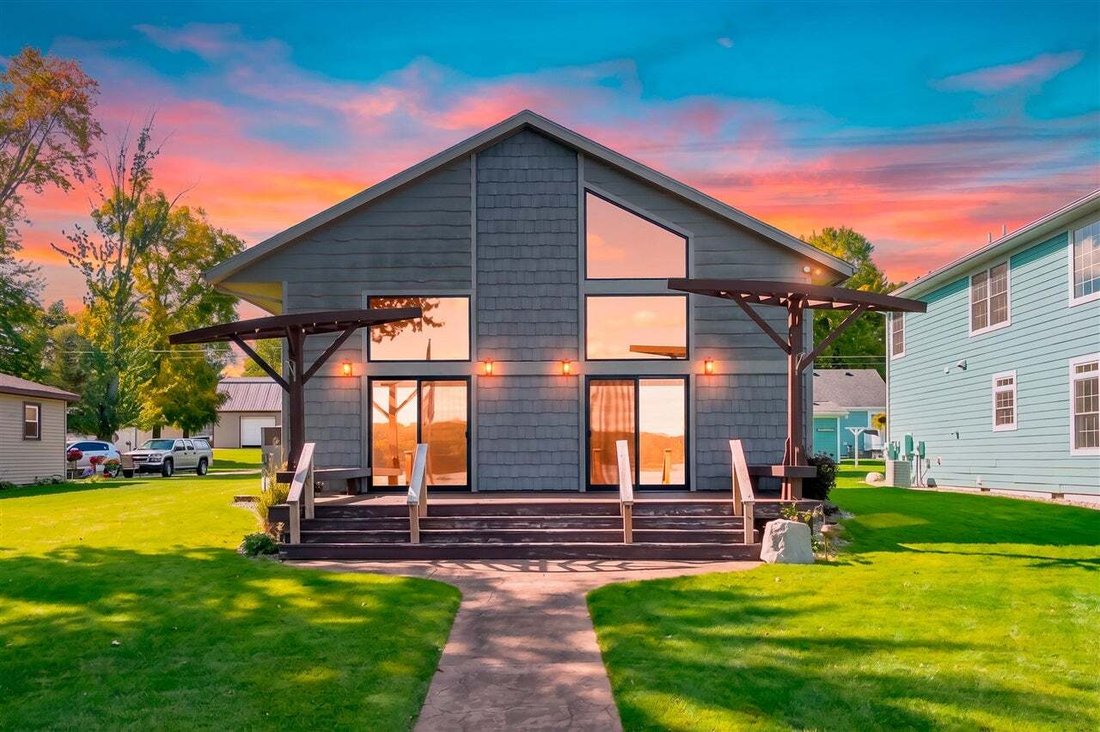 House in Augusta, Michigan, United States 1 - 19029465
