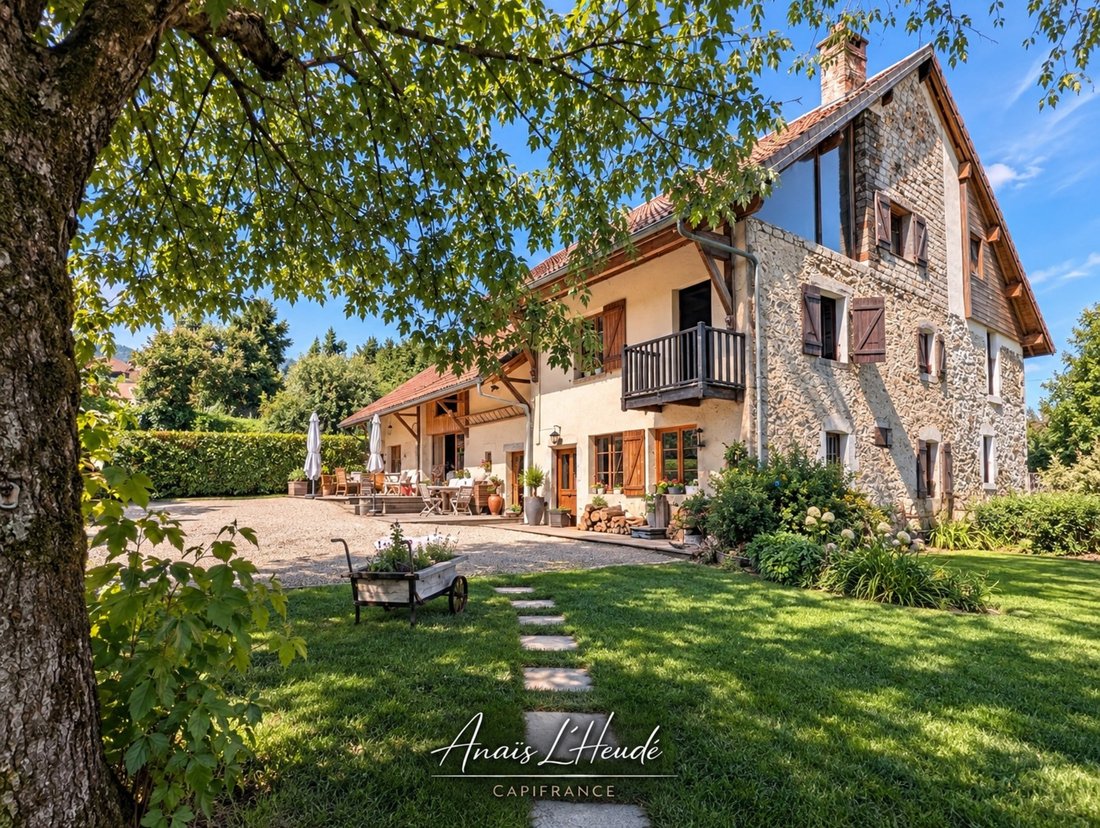 Casa a Arenthon, Auvergne-Rodano-Alpi, Francia 1 - 18777428