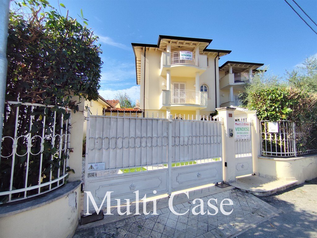 Villa in Motrone, Pietrasanta, Italy 3 - 19034193