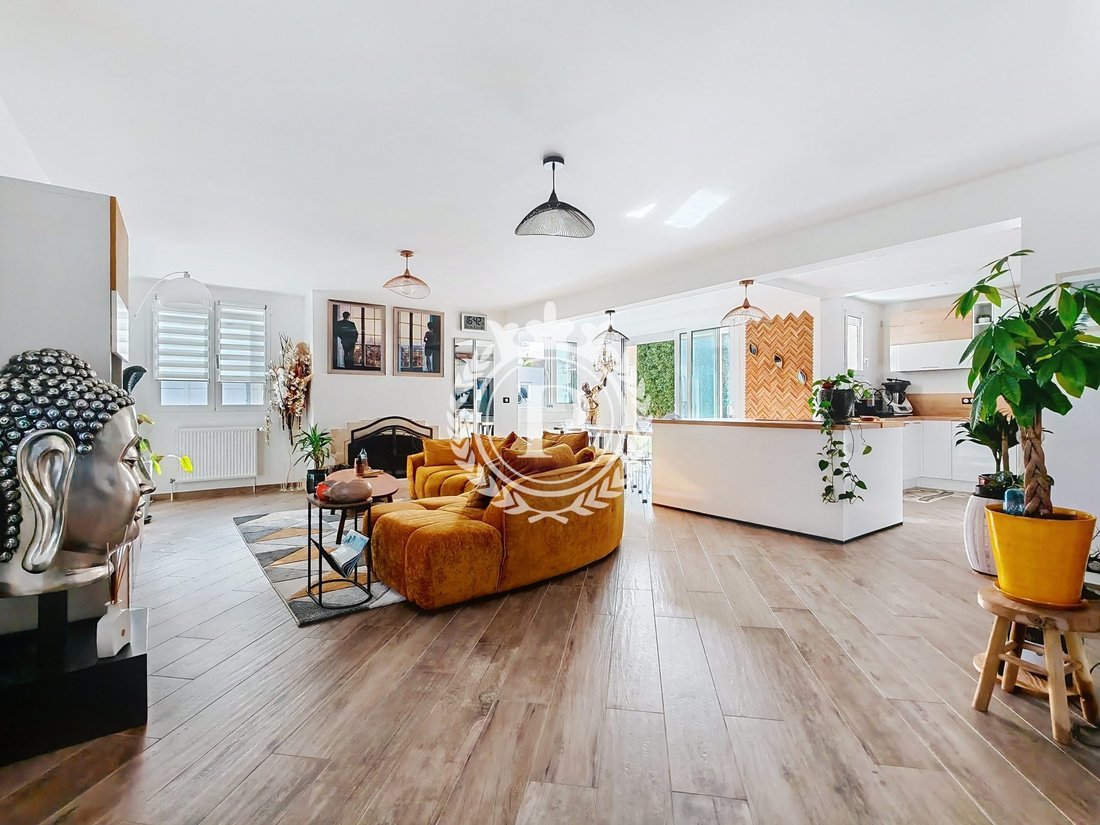 Villa en Chelles, Isla de Francia, Francia 2 - 19027709