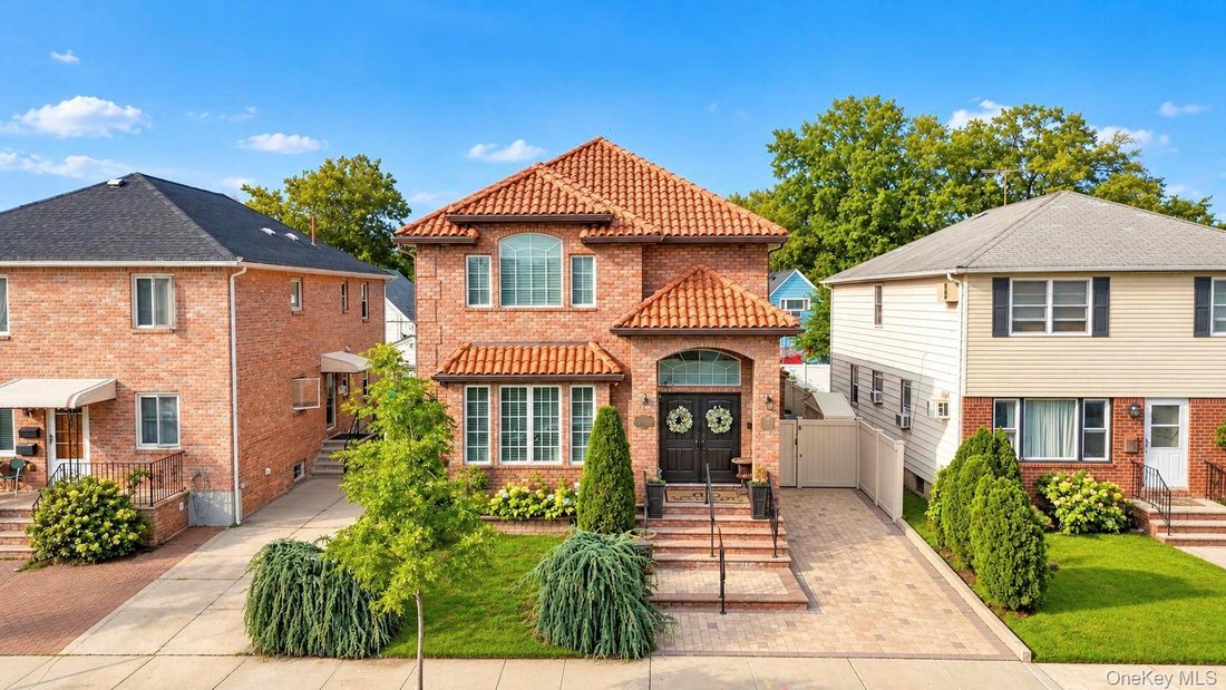 House in New York, New York, United States 2 - 19030798